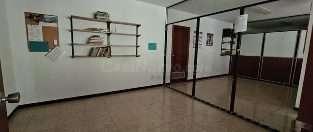 ¡Oportunidad única! Estupendo local en entreplanta en pleno  - foto 4