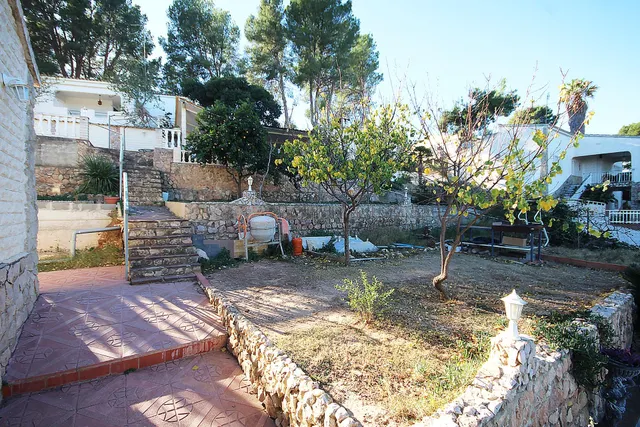 AMPLIO CHALET INDEPENDIENTE EN VENTA EN SIERRA PERENCHIZA — 44