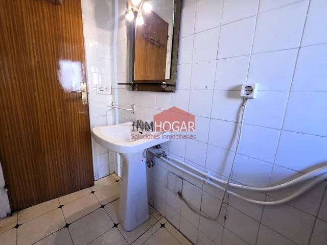Amplia y luminosa vivienda en venta en la zona de san roque, Ávila — 26
