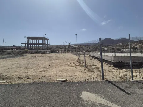 TERRENO EN ABADES