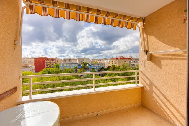 Encantador Apartamento de 2 dormitorios y 1 baño con piscina comunitaria — 19