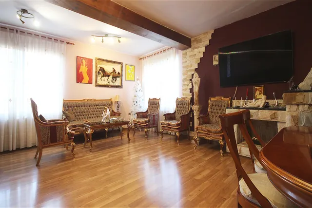 AMPLIO CHALET INDEPENDIENTE EN VENTA EN SIERRA PERENCHIZA — 14