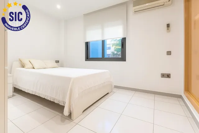 Exclusiva casa en calle Alacuás: espacio, diseño y máximo confort — 20