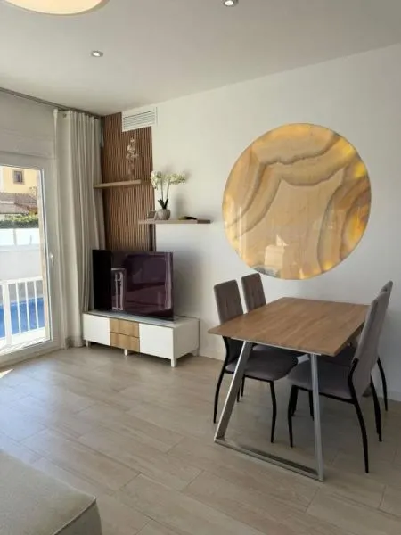 Casa 4 habitaciones 150m² en venta - Zona Pueblo — 9
