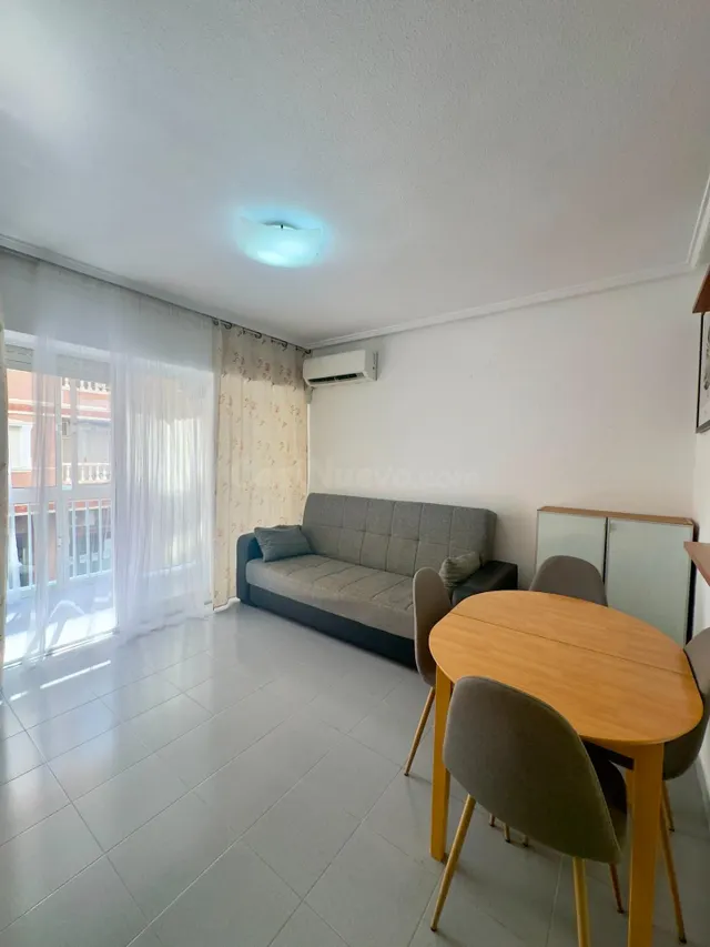 Acogedor piso de 1 dormitorio a solo 350 m de la playa , zona Avenida Habaneras — 3