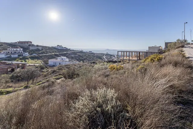 SOLAR URBANIZABLE EN ALTOS DE LA ZUBIA — 4
