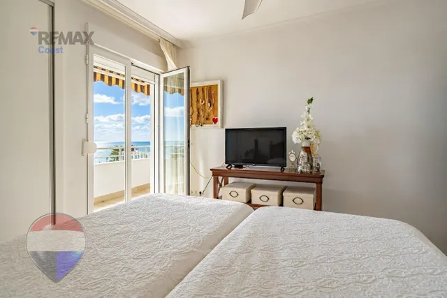 VIVIR FRENTE AL MAR EN FUENGIROLA — 21