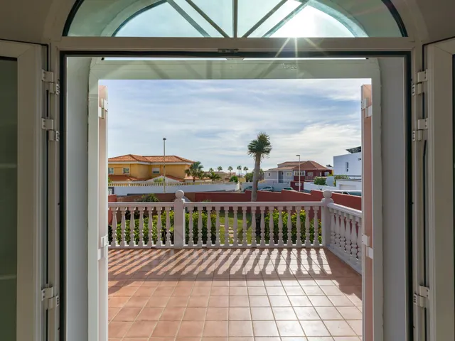 Chalet independiente con jardín y piscina privada en La Garita precio negociable — 16