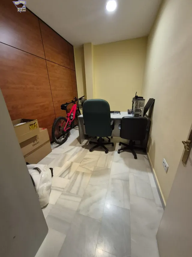 SE VENDE LOCAL COMERCIAL EN ZONA CERCANO A CENTRO — 7