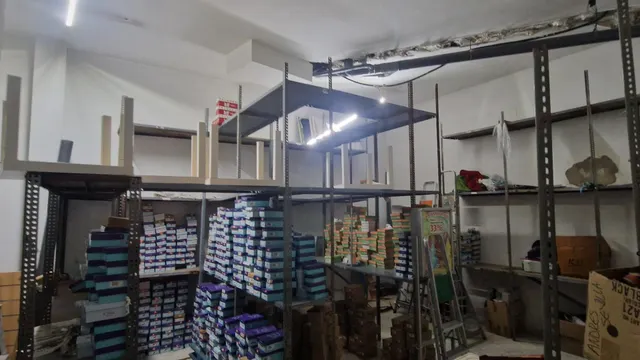 Local comercial con amplio escaparate en Puerta del Sur — 21