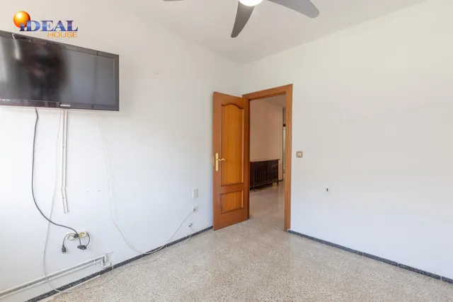 Estupendo piso  en la última planta en calle doctor azpitarte — 22
