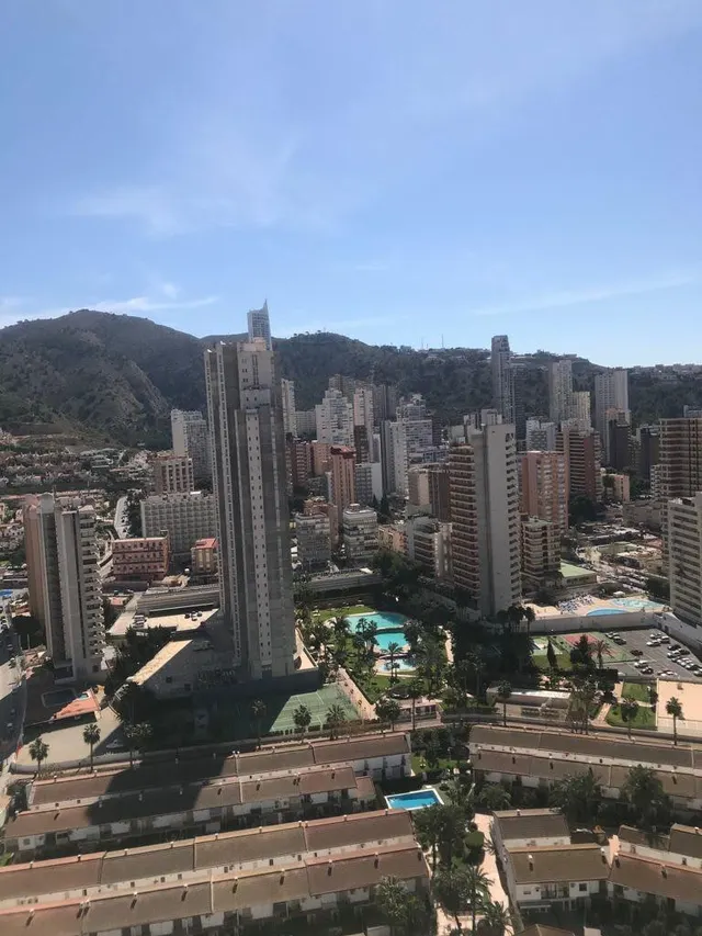 Piso de 3 habitaciones con vistas increíbles cerca de la playa de Levante Benidorm! www.euroloix.com — 14