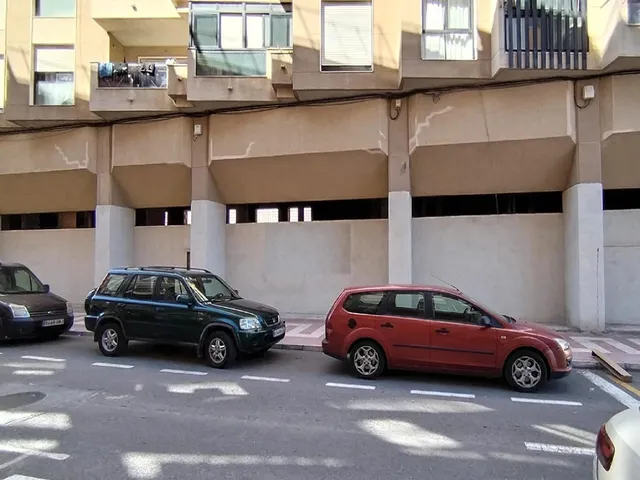 Local comercial en esquina frente al Ayuntamiento de El Campello — 2