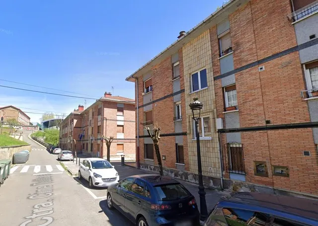 Venta de Piso en barrio Viviendas Proteg Tuilla Nº 11 Langreo (Asturias) — 4