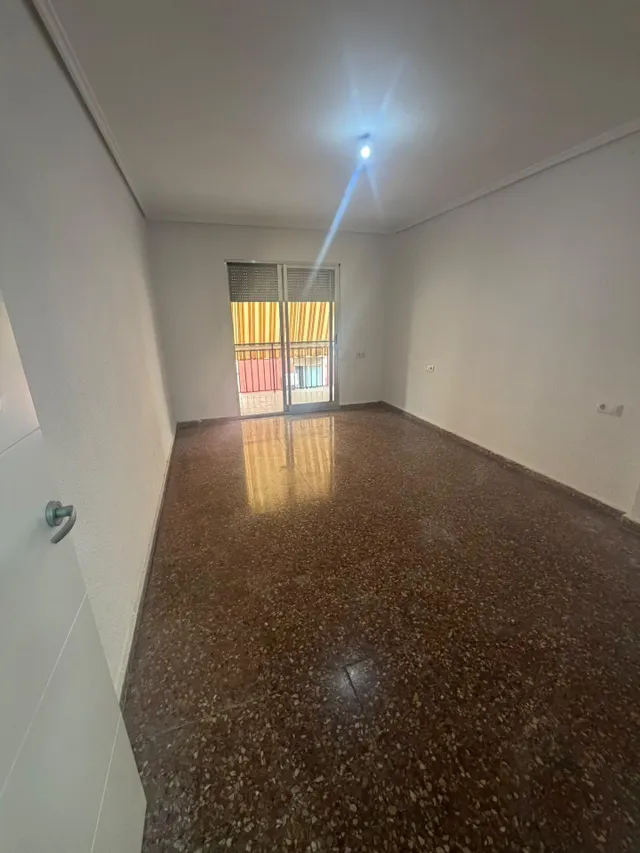 Piso en Alaquas con galería y despensa — 17