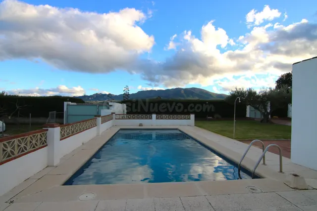 VILLA EN PIEGALLINA CON NAVE Y ALMACENES — 5