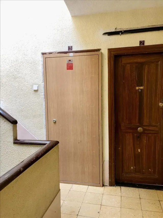 FANTÁSTICO PISO OKUPADO en Calle Cadi 10 de Barcelona (Barcelona). — 5