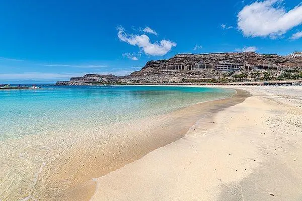 Apartamento de 3 dormitorios con vistas al mar en Amadores - foto 2
