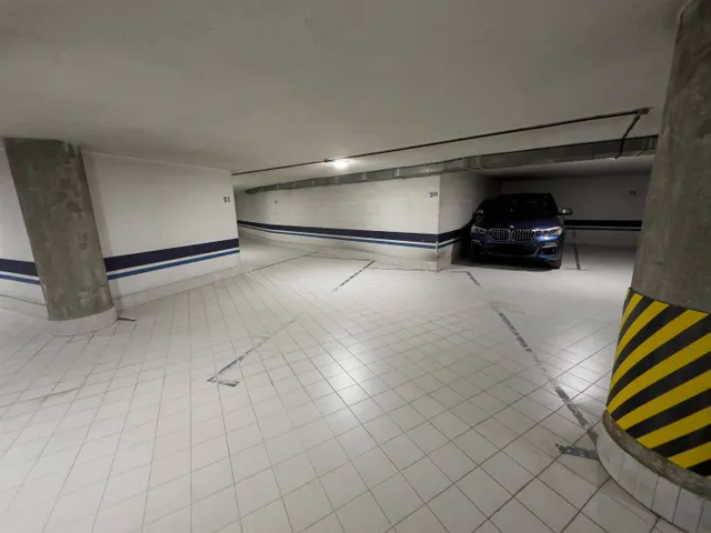 Primera Planta en Venta en Calle de la Reina — 36