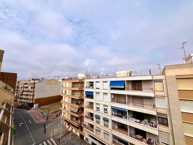ATICO CON IMPRESIONANTE TERRAZA A TAN SOLO 10mts DE LA PLAYA DEL CURA — 28
