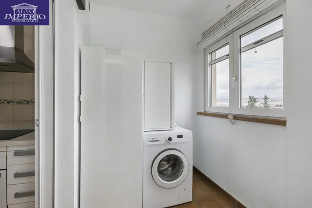 Ático en venta en La Zubia — 16