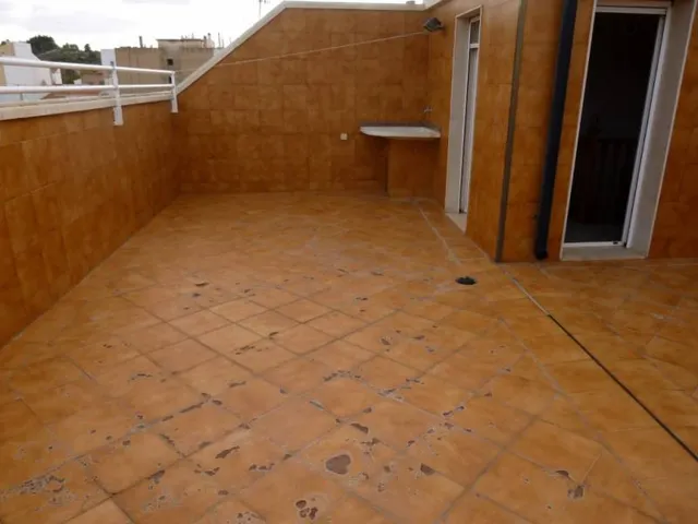 CASA CON EXCELENTES ACABADOS — 11