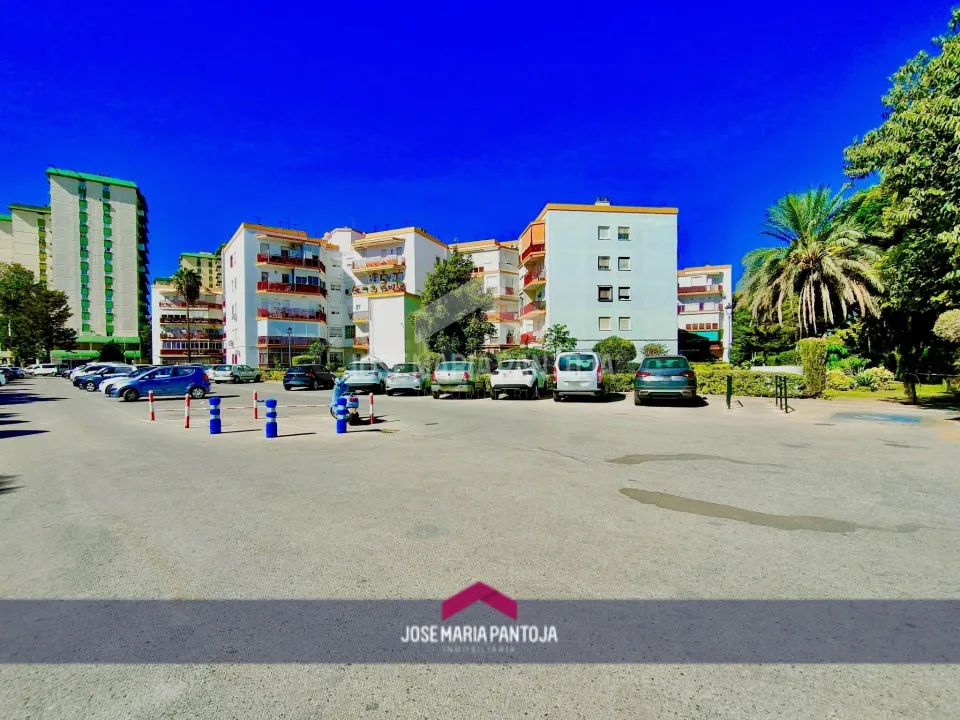 PISO REFORMADO CON TERRAZA EN NAZARET.