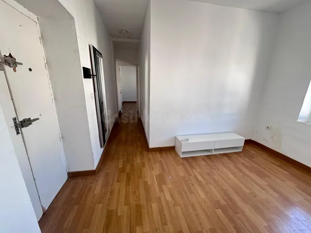 Luminoso piso de 2 habitaciones junto a Columela y San Francisco — 3