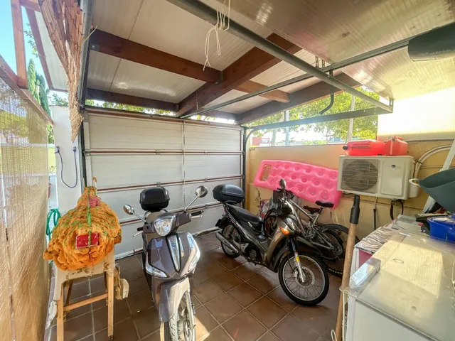 Chalet esquinero con apartamento independiente y piscina en Sant Pere de Ribes — 36