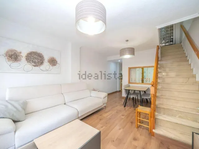 Duplex reformado junto al paseo marítimo y el parque Reina Sofía. — 5