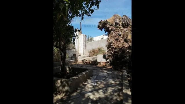 SE VENDE CASA ANTIGUA CON TERRENO DE 3 PLANTAS EN BERJA — 27