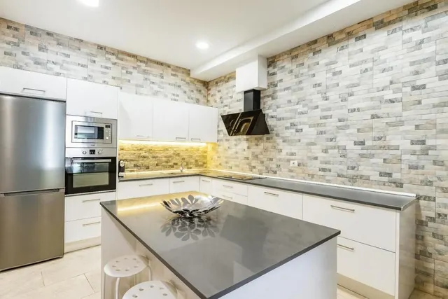 ¡Oportunidad única de inversión! Conjunto de 5 cuevas en ven - foto 3