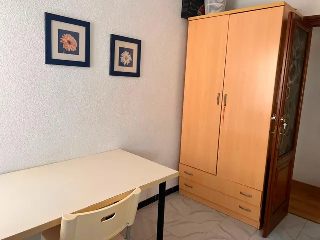 ALQUILER POR habitaciones ESTUDIANTES O TRABAJADORES — 13