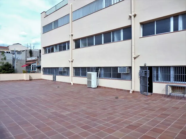 OFICINA DE LLOGUER A UN PAS DEL CENTRE — 5