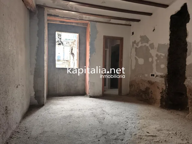 CASA PARA REFORMAR A LA VENTA EN COCENTAINA — 8