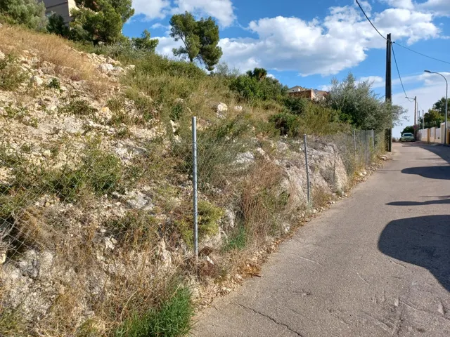 Terreno urbano edificable en venta de 814 m2 en zona residencial de Cunit — 13