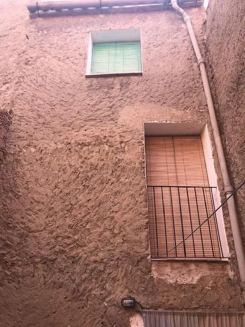 CASA DE PUEBLO EN VENTA — 28