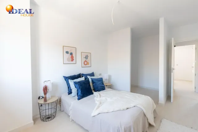 Espectacular casa adosasa de obra nueva — 22