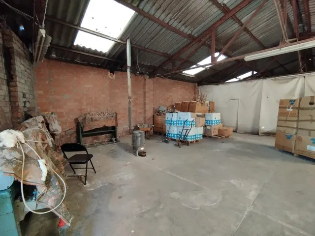 TERRENY PLA DE 600M2 AMB NAU DE 275M2 I CASETA AUXILIAR — 5