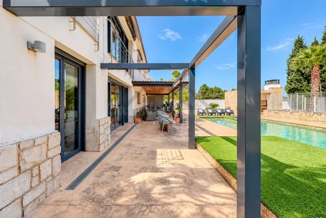 VILLA DE 547 M2 EN MONTECOLORADO: DOS VIVIENDAS, PISCINA, PI - foto 5