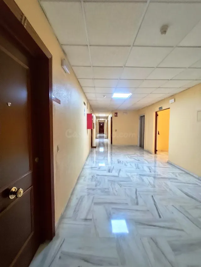 OPORTUNIDAD ÚNICA: Oficina de 65m2 con GARAGE en el Corazón  - foto 5