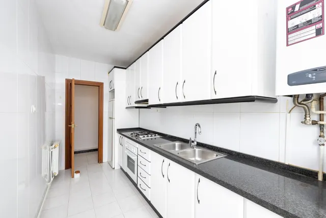 PISO DE 3 DORMITORIOS CON TERRAZA Y VISTAS EN EL ZAIDÍN – 5.ª PLANTA CON ASCENSOR — 19