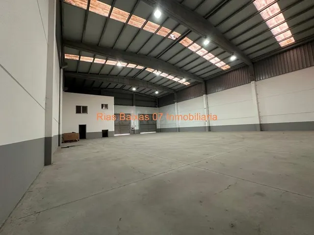 REF 7110 NAVE INDUSTRIAL 750 M2 CON OFICINAS Y 2 PORTALONES  - foto 4