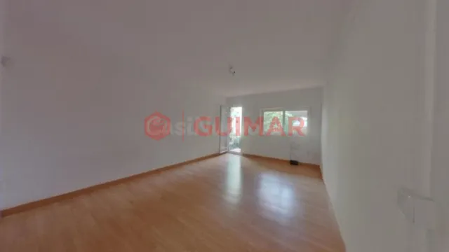VENTA DE PISO OCUPADO PARA INVERSORES EN BARCELONA - La Font - foto 2