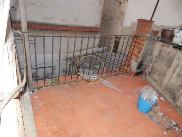 EDIFICIO A REFORMAR EN COCENTAINA. — 12