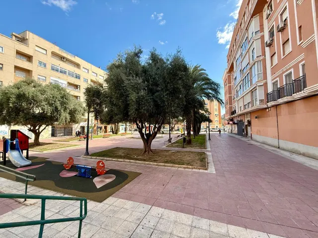Plaza de garaje para moto en Ciudad Jardín, Cartagena — 6