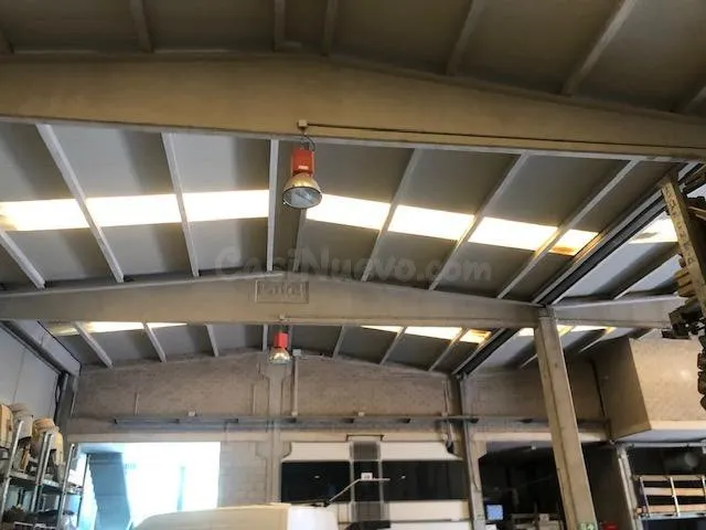 SE ALQUILA NAVE INDUSTRIAL EN TORTOSA DE 420m2 — 2