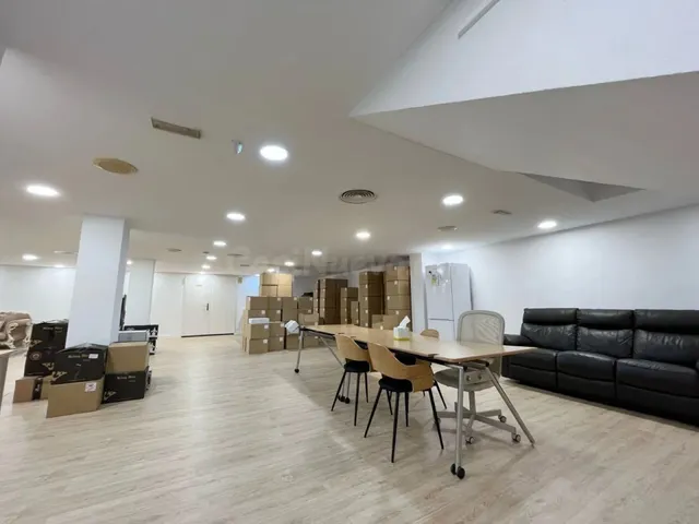 Local comercial 376m² en venta - Marbella