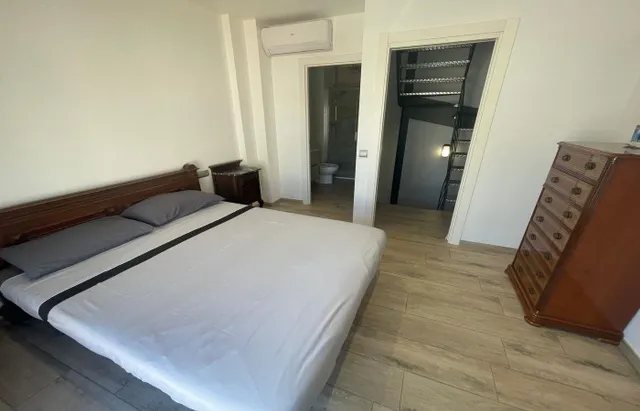 BONITA CASA EN PUEBLO MARINERO, CON ENCANTO — 14
