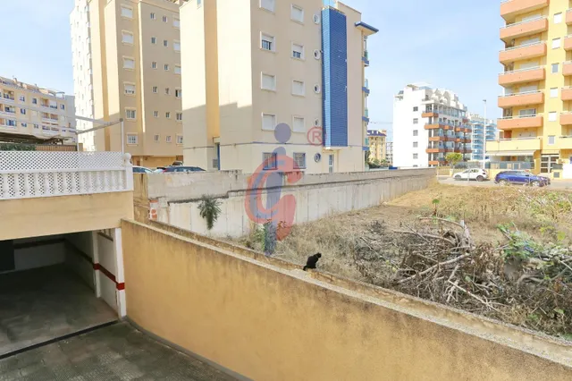 Planta baja en venta en el centro de Guardamar del Segura con gran terraza privada y piscina comunitaria — 27